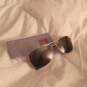 RAY-BAN SUNGLASSES make me an offer!